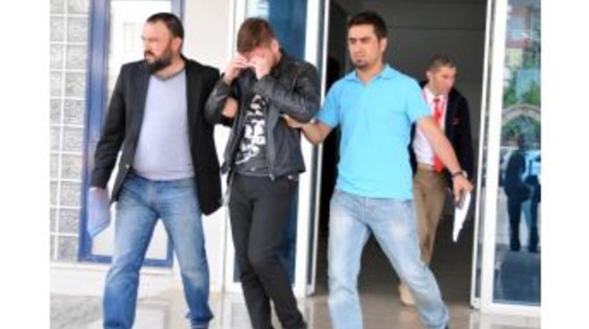 Sahte Parayla Yakalanan Rus Turist, Sınır Dışı Edildi