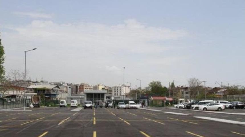 İspark'ın Yenikapı'daki 300 Ara&ccedil;lık Otoparkı Hizmete A&ccedil;ıldı