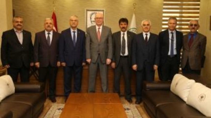 Başkan Kurt, &ldquo;taşeron Tarihe Karışmalı&rdquo;