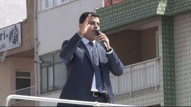 Demirtaş: Siz Kendi Kralınıza Tansiyon Hapı Ayarlayın