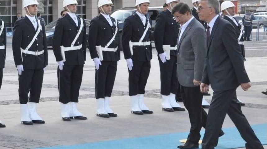 Başbakan Ahmet Davutoğlu Aksaray&rsquo;da