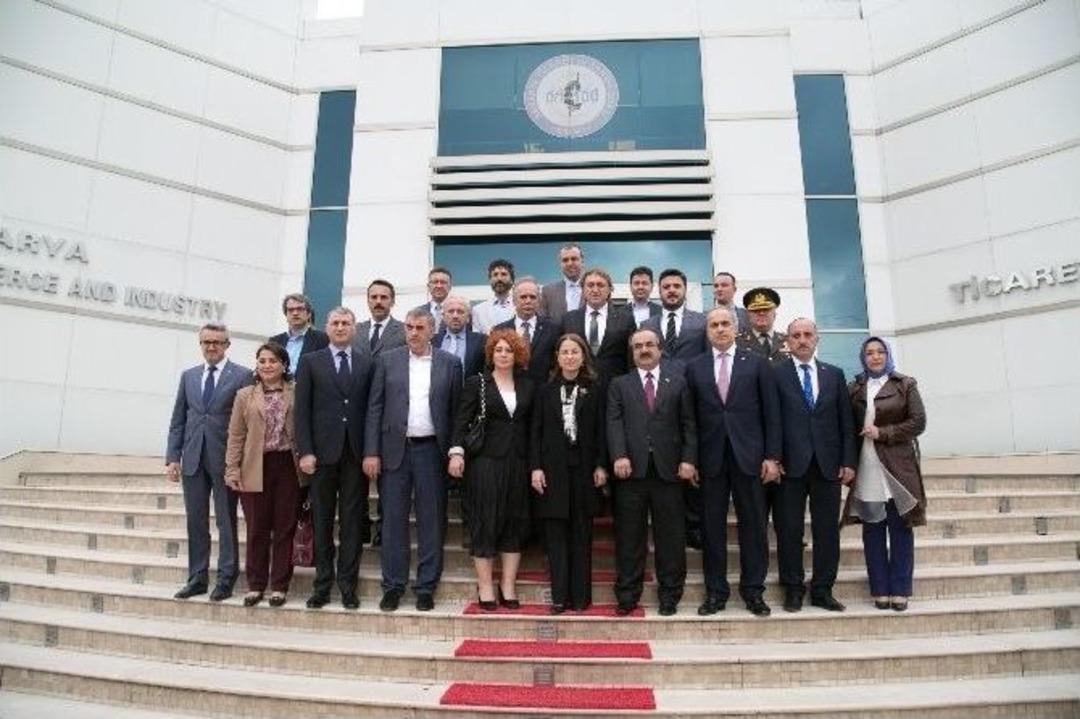 Bakan İslam: &ldquo;sakarya&rsquo;nın Yıldızlarına Yetişemiyoruz&rdquo;