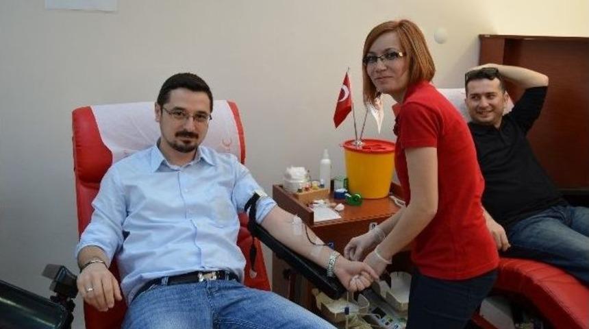 Bbgd&rsquo;den &Ouml;rnek Kan Bağışı