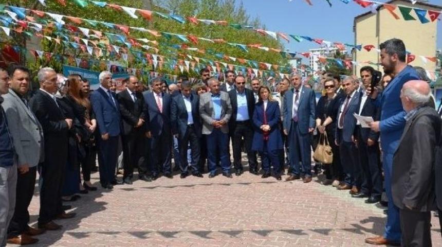 Yeşilyurt Belediyesi, Geri D&ouml;n&uuml;ş&uuml;m Evleri İle Farkındalık Oluşturuyor