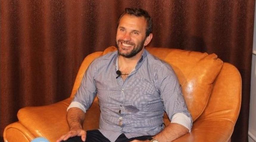 Okan Buruk Gen&ccedil; İletişimcilerle Bir Araya Geldi