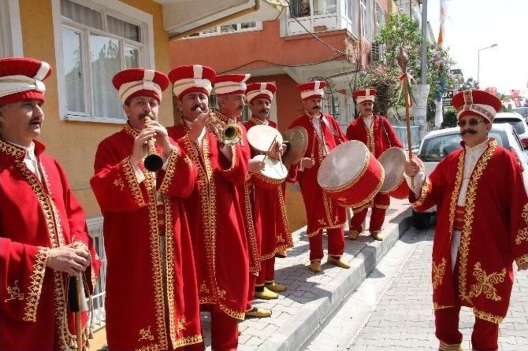 Ak Parti Ey&uuml;p Top&ccedil;ular Se&ccedil;im Koordinasyon Merkezi T&ouml;renle A&ccedil;ıldı