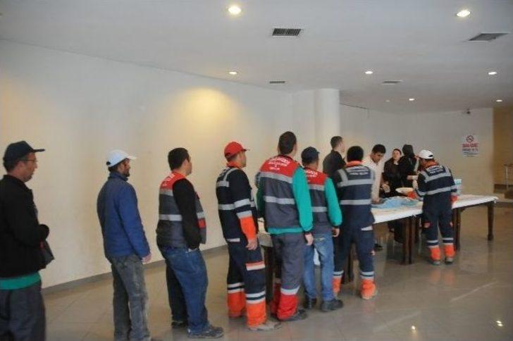 Akçakoca Belediyesi Tarafından Kesilen Çalışanlara İkram Edildi G3