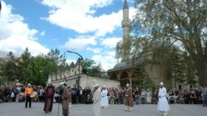 Hz. Mevlana Yarın Temsili Törenle Konya’ya Uğurlanacak