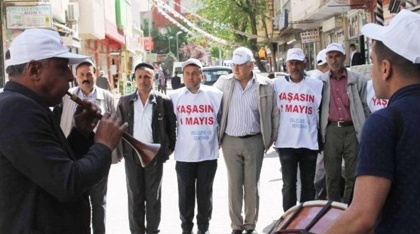 Siirt&rsquo;te 1 Mayıs Davul Ve Zurna İle Kutlandı