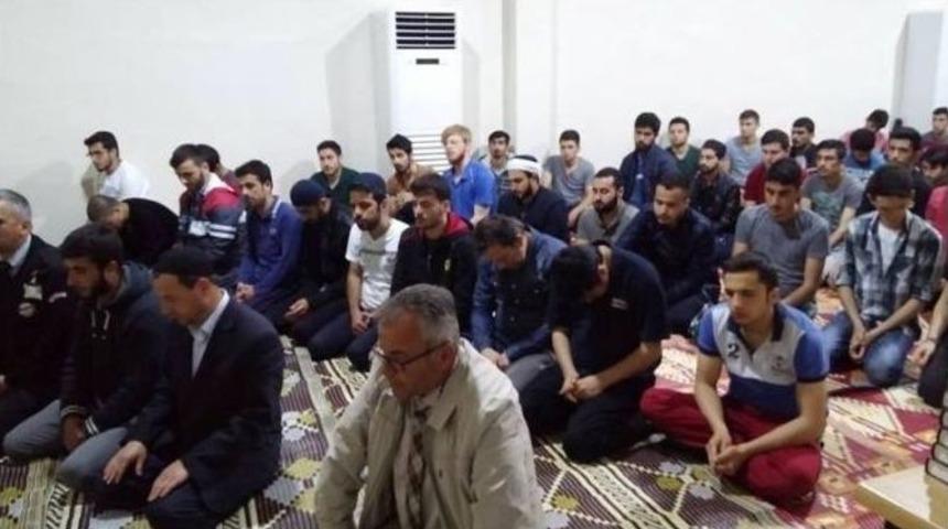 Avni Akyol Kamp&uuml;s&uuml;nde Kutlu Doğum &Ouml;zel Programı