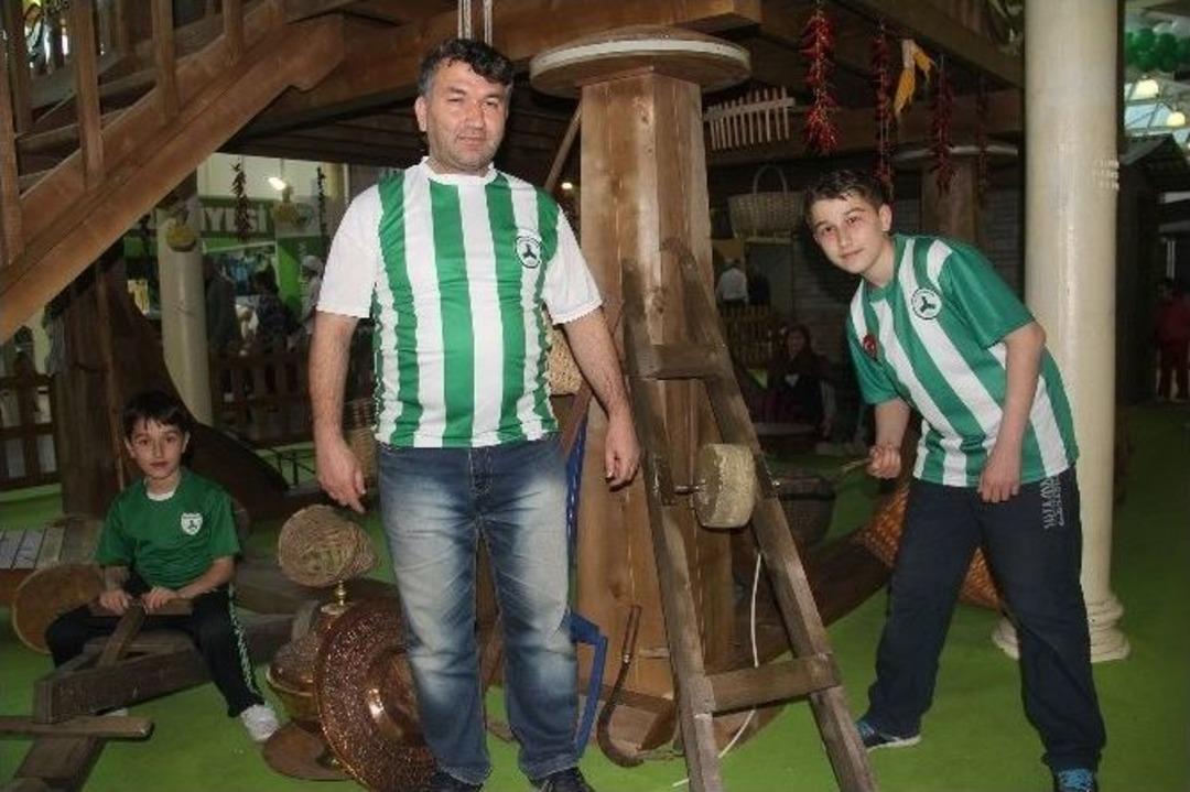 Giresunlular K&ouml;y K&uuml;lt&uuml;r&uuml;n&uuml; Serenderde Yaşatıyor