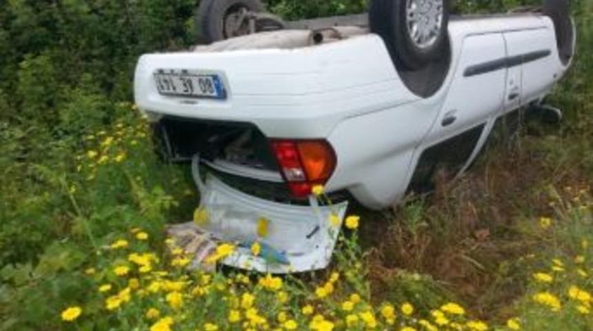 Otomobil Takla Atarak Ters D&ouml;nd&uuml;