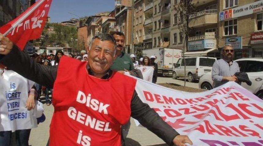 Hakkari&rsquo;de 1 Mayıs Coşkusu