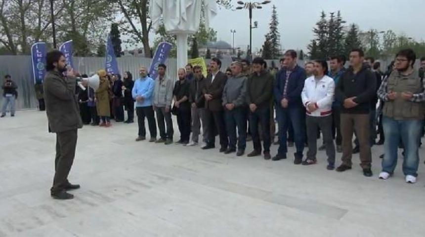 Antikapitalist M&uuml;sl&uuml;manlar 'dan &Ouml;len Iş&ccedil;iler I&ccedil;in Gıyabi Cenaze Namazı