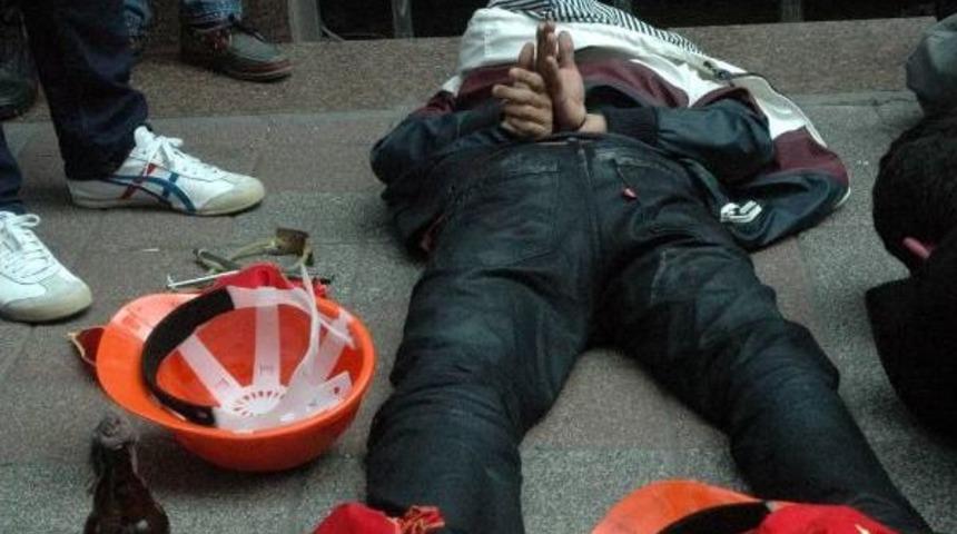 &Ccedil;antalarından Molotof Kokteyl &Ccedil;ıktı