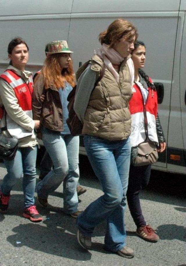 Çantalarından Molotof Kokteyl Çıktı 2