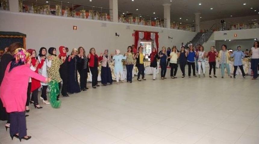 Hastane &Ccedil;alışanları, Davul Zurna Eşliğinde Eğlendi