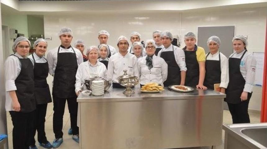 İzmirli &Ouml;ğrenciler Gaziantep Mutfağını Tanımak İ&ccedil;in Geldiler