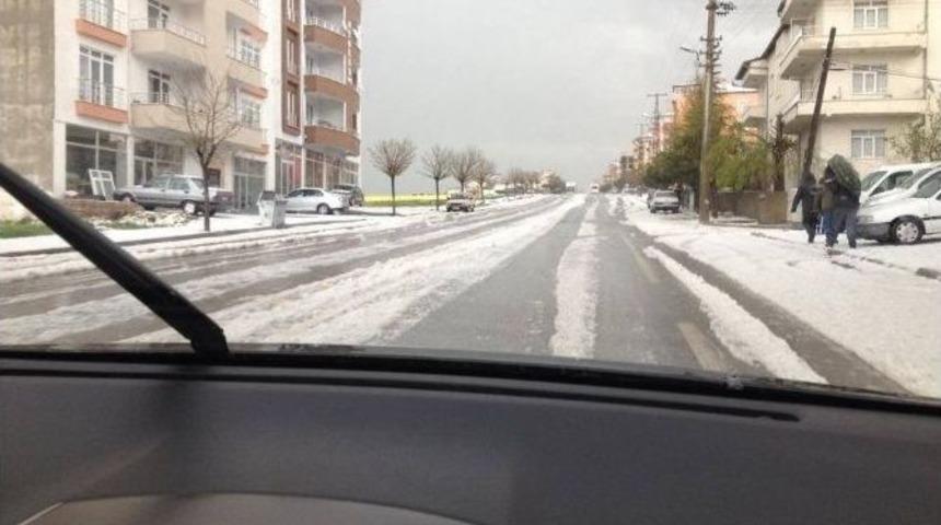 Develi&rsquo;ye Dolu Yağdı