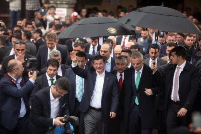 Davutoğlu: Yeni Anayasa Ile Sistemi Değiştirmeye Var Mısınız?