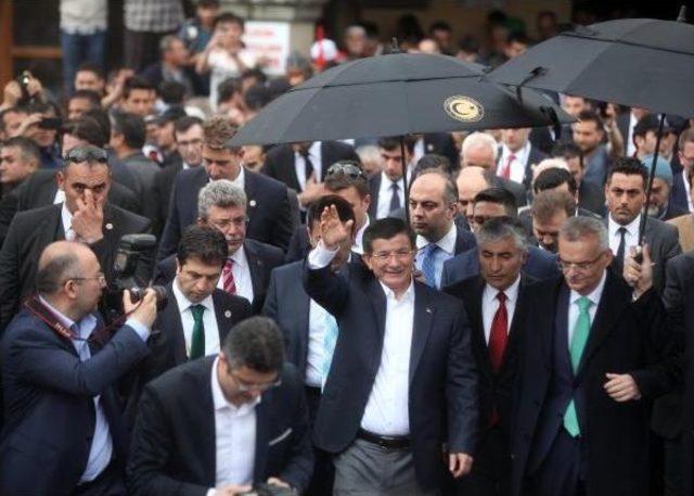 Davutoğlu: Yeni Anayasa Ile Sistemi Değiştirmeye Var Mısınız?