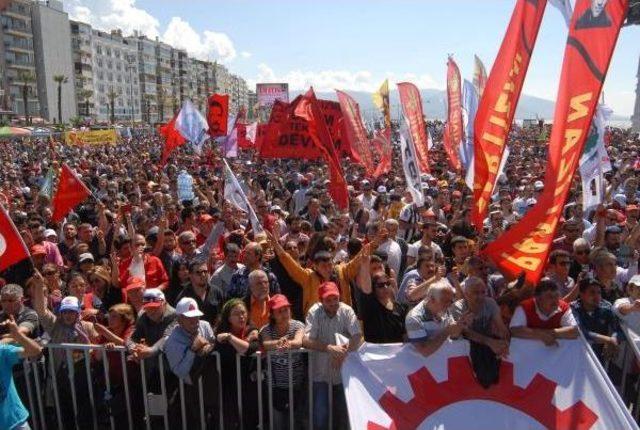 İzmir Gündoğdu Meydanı'nda 1 Mayıs Coşkusu (2)