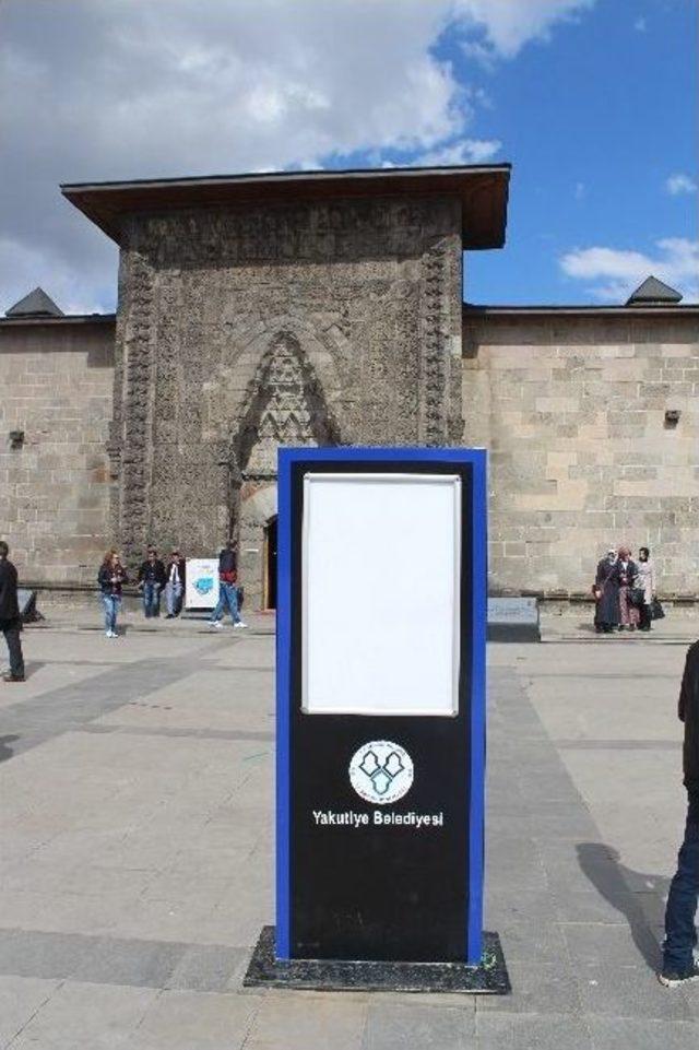 Ermeniler Tarafından Katledilen Belediye Heyeti’nin Anıtı Çalındı