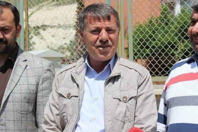 Edaş M&uuml;d&uuml;r&uuml;n&uuml;n Tayinini Kurban Keserek Kutladılar 2