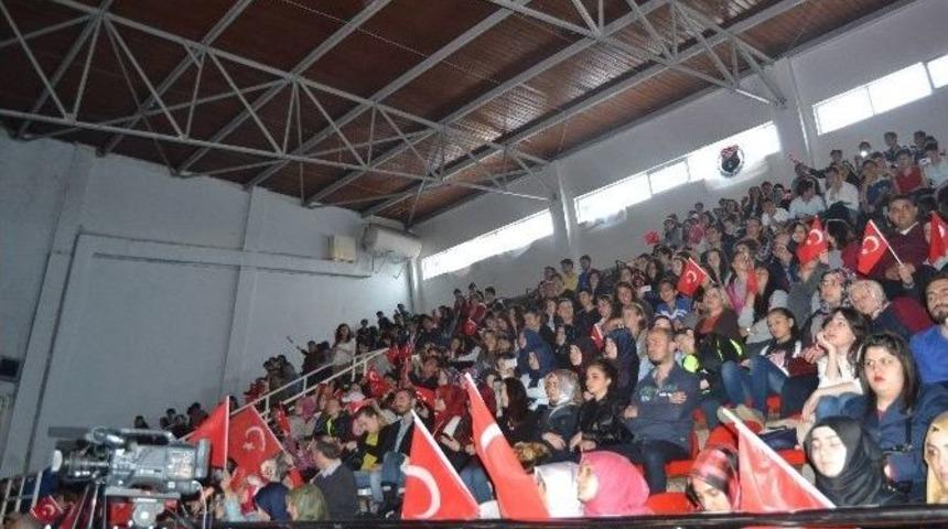 &lsquo;&ccedil;anakkale Bir Hilal Uğruna&rsquo; Programı Zonguldak&rsquo;ta Yapıldı