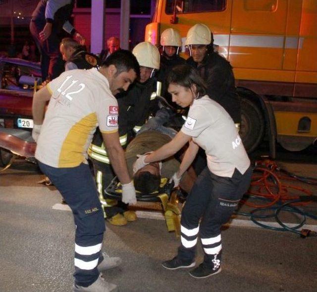 Otomobil Tır ın Altına Girdi: 3 &Ouml;l&uuml;, 3 Yaralı (2)- Yeniden 2