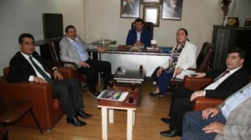 Ak Parti&rsquo;liler Yenişehir İl&ccedil;e Binasında Bir Araya Geldi