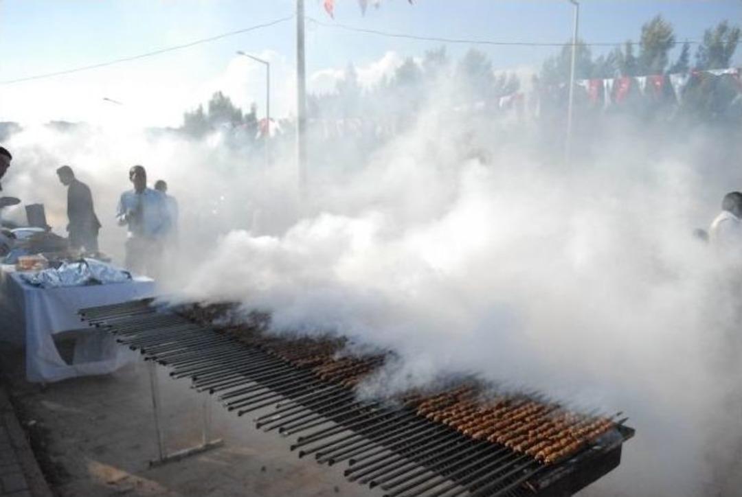 Belediye İş&ccedil;ileri İ&ccedil;in Kebap Tadında İş&ccedil;i Bayramı