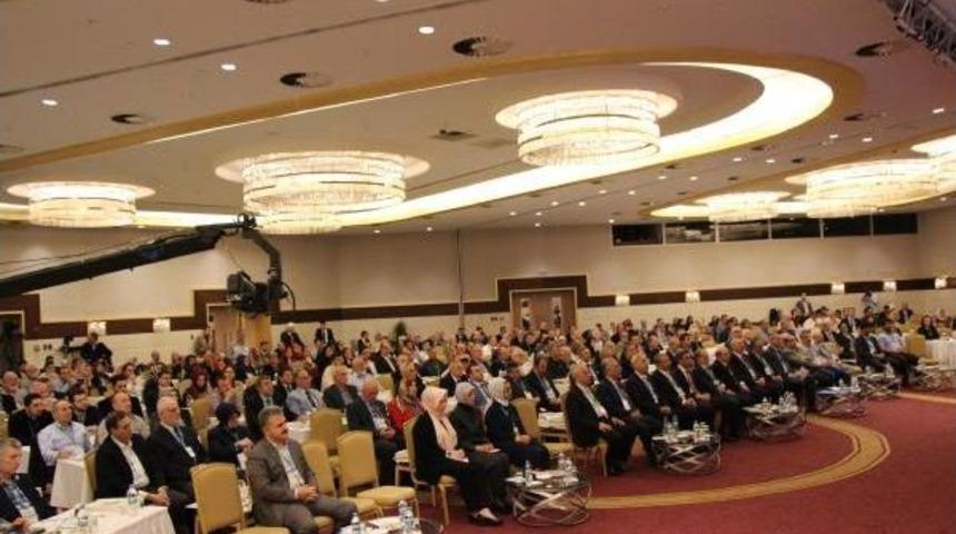 Burhan Kuzu'dan Cemaat Eleştirisi: "&ouml;rg&uuml;tle &Ccedil;alışmışız"