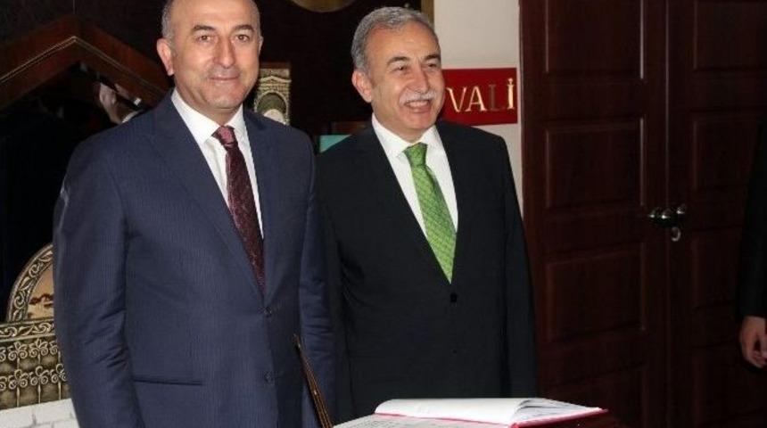Dışişleri Bakanı &Ccedil;avuşoğlu Adana&rsquo;da