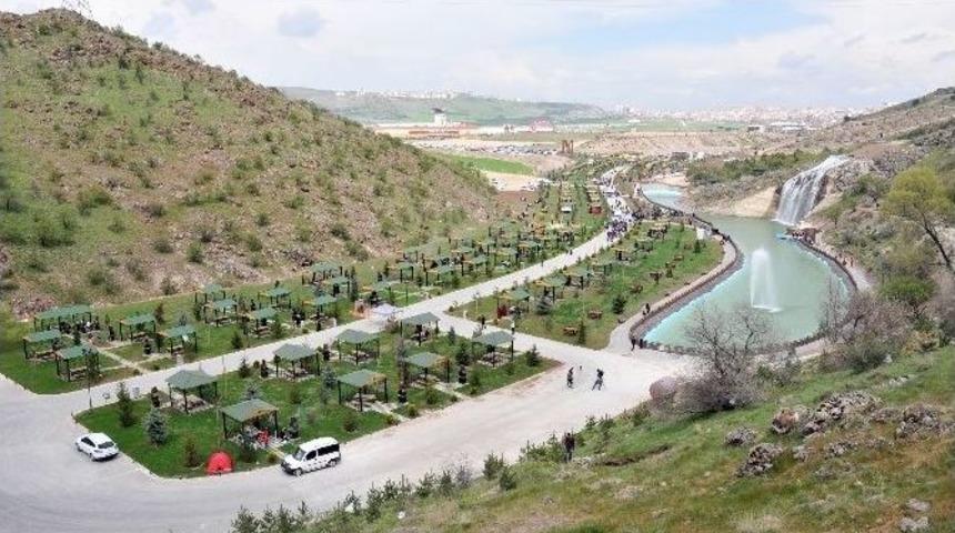 Ke&ccedil;i&ouml;ren Belediyesi&rsquo;nde 1 Mayıs Şenliği