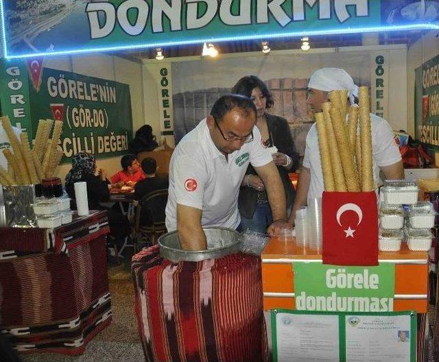 Maraş Dondurmasına Rakip G&ouml;rele Dondurması 1