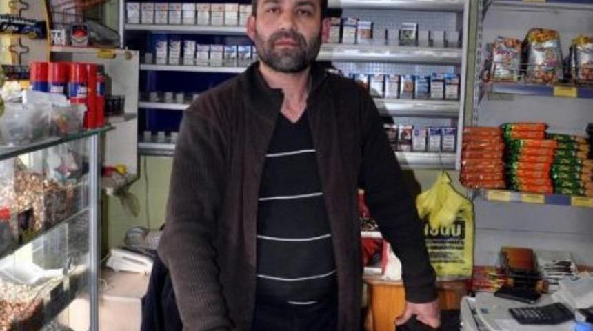 Market Soyan Hırsızlar Kamera G&ouml;r&uuml;nt&uuml;lerini De &Ccedil;aldı