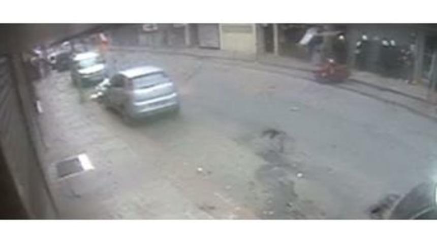 (&ouml;zel Haber) Polise Kiremitli Saldırı Kamerada