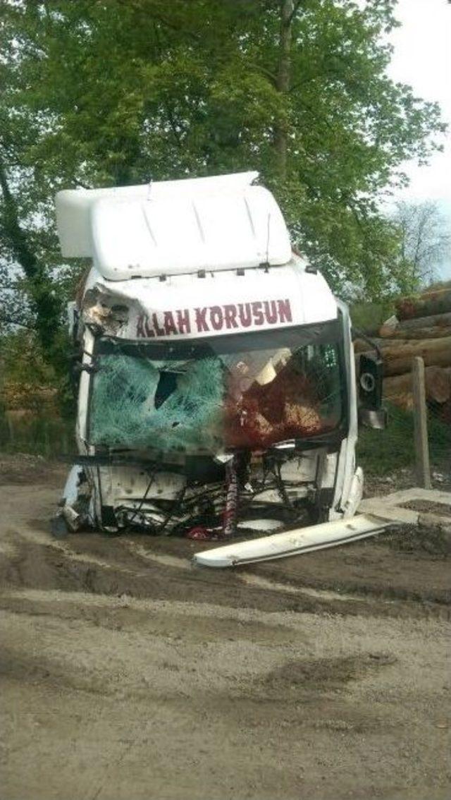 Karabük’te Trafik Kazası: 1 Ölü, 1 Yaralı