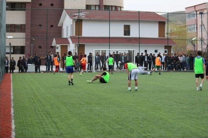 Öğrenciler Arası Futbol Turnuvasında Makine Mühendisliği Şampiyon Oldu G5