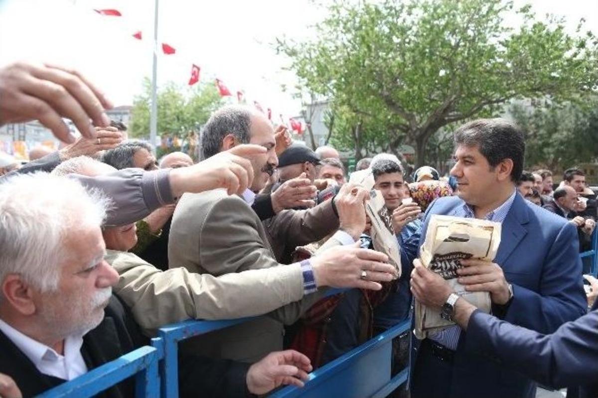 Esenler&rsquo;de 100 Bin Kişiye Arpa Ekmeği Dağıtıldı