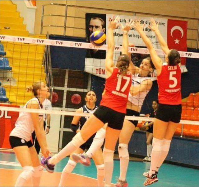 Nil&uuml;fer Belediyespor-Sarıyer Belediyespor: 3-0 2