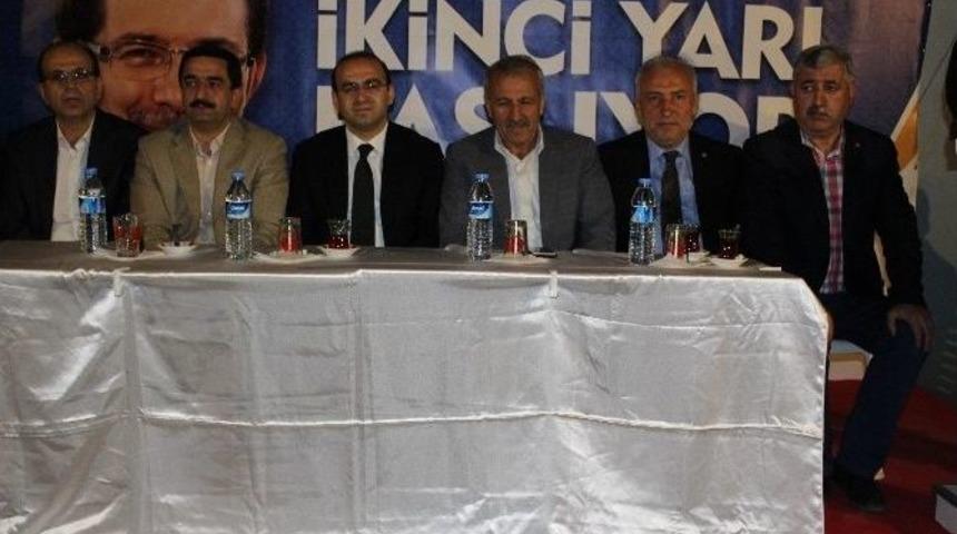 Ak Parti Se&ccedil;im &Ccedil;alışmalarını S&uuml;rd&uuml;r&uuml;yor