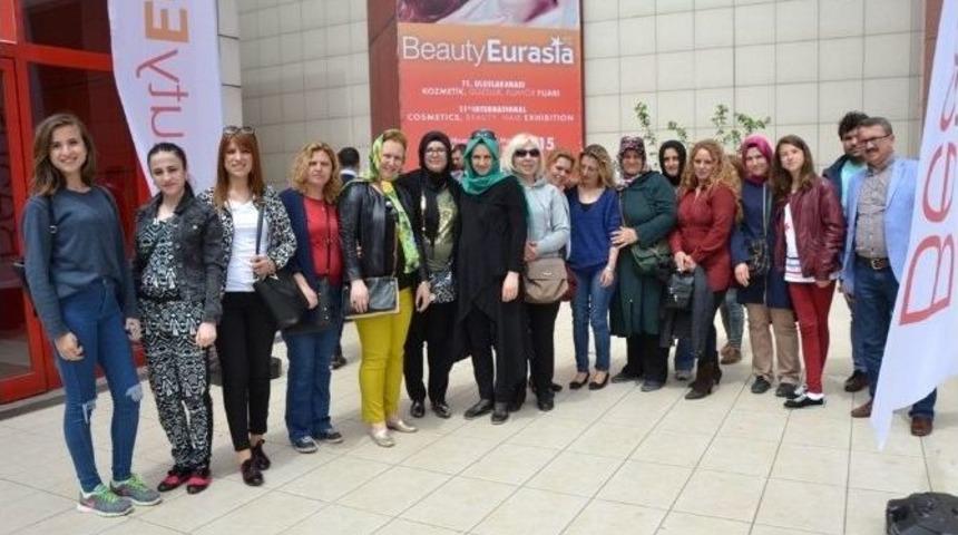 Biga&rsquo;lı Kuaf&ouml;rler Beauty Eurasia Fuarına Katıldı