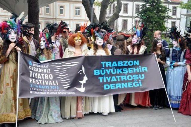 16. Uluslararası Karadeniz Tiyatro Festivali Coşkuya Başladı