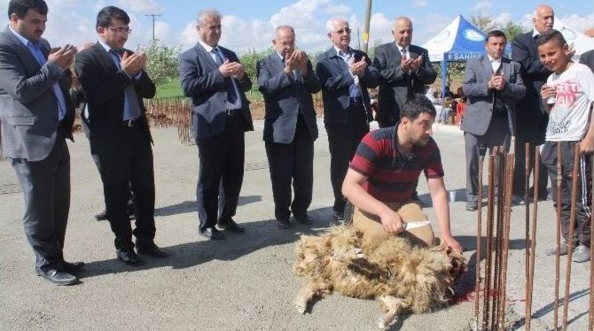 Emekli Parasıyla Kur&rsquo;an Kursu Yaptırıyor