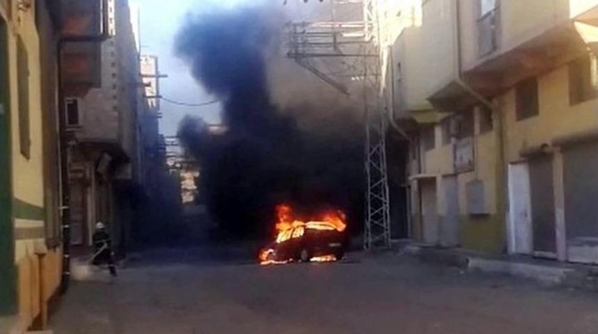 Gaziantep&rsquo;te Seyir Halindeki Otomobil Alev Aldı