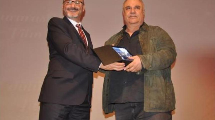 Eskişehir Film Festivali'nde Halil Erg&uuml;n Ve Meral Orhonsay'a Onur &Ouml;d&uuml;l&uuml;