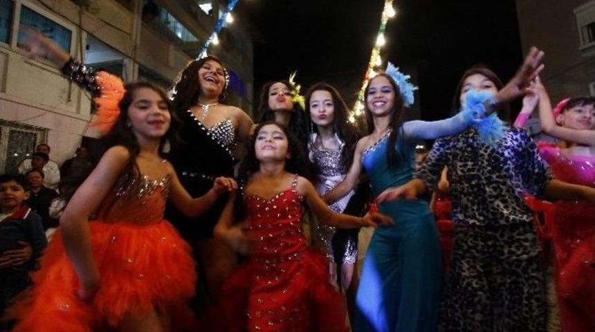 Konak&rsquo;ta Hıdırellez&rsquo;e 5 Yıldızlı Kutlama