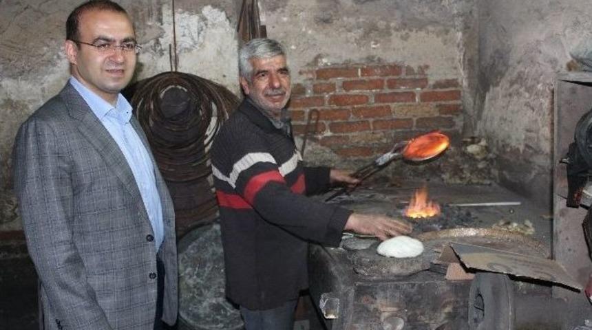 &Ouml;zhan, Bakırcılar &Ccedil;arşısı Esnafıyla Bir Araya Geldi